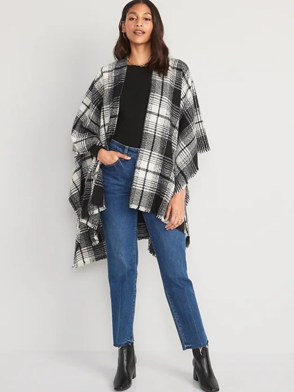 Old Navy Black & White Plaid Flannel Fringe Poncho Wrap – One Size